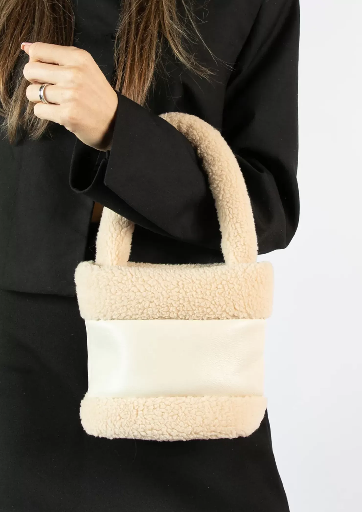 Online Handbag With Fluffy Details - Cognac Women Hand Bags